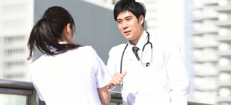 大手町のビジネス街に広がる多機能医療と健康支援体制の進化