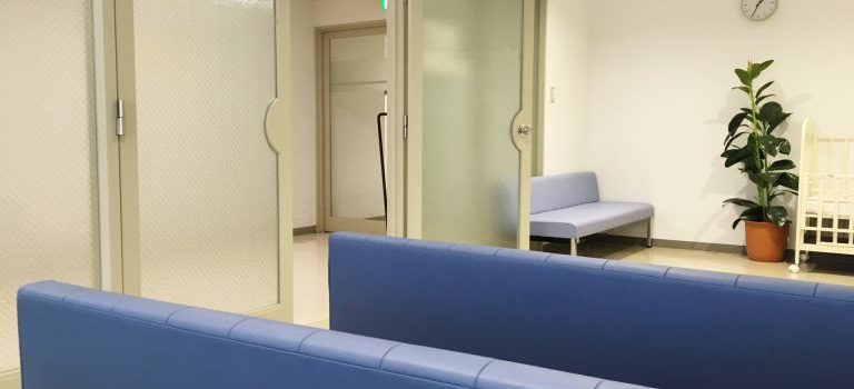 大手町のオフィス街で進化する働く人の健康を支える多機能内科と医療体制