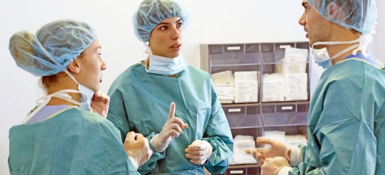 大手町で倒れても本当に助かるのか隠れた医療格差とサバイバルの条件を暴く